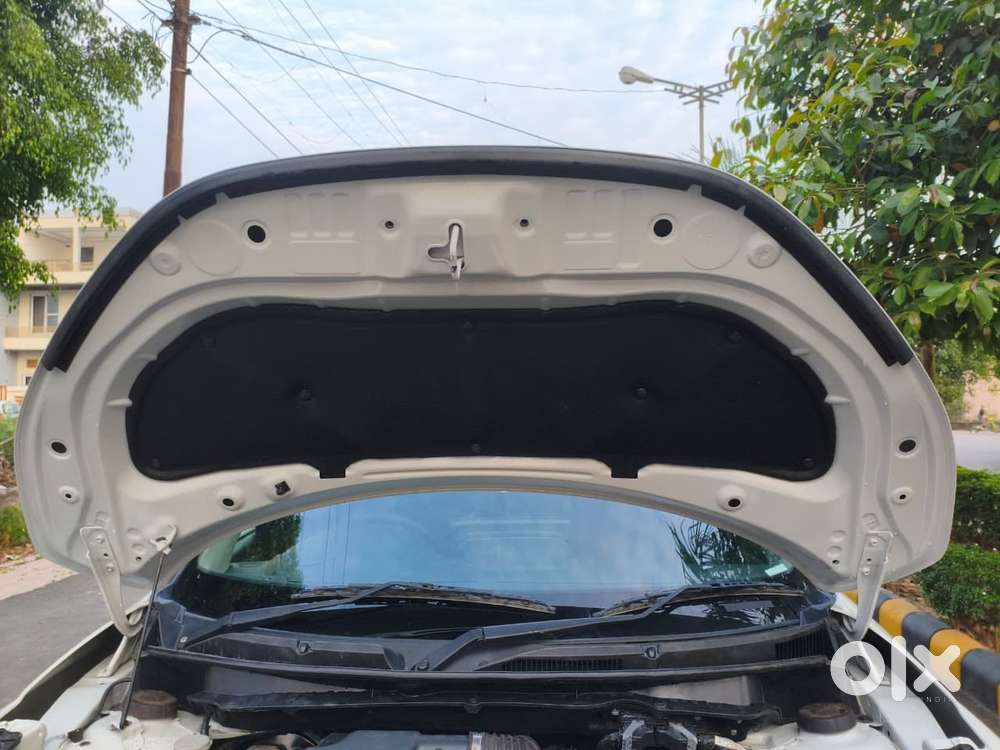 Maruti Suzuki Swift Zxi Plus Dual Tone, 2025, Petrol