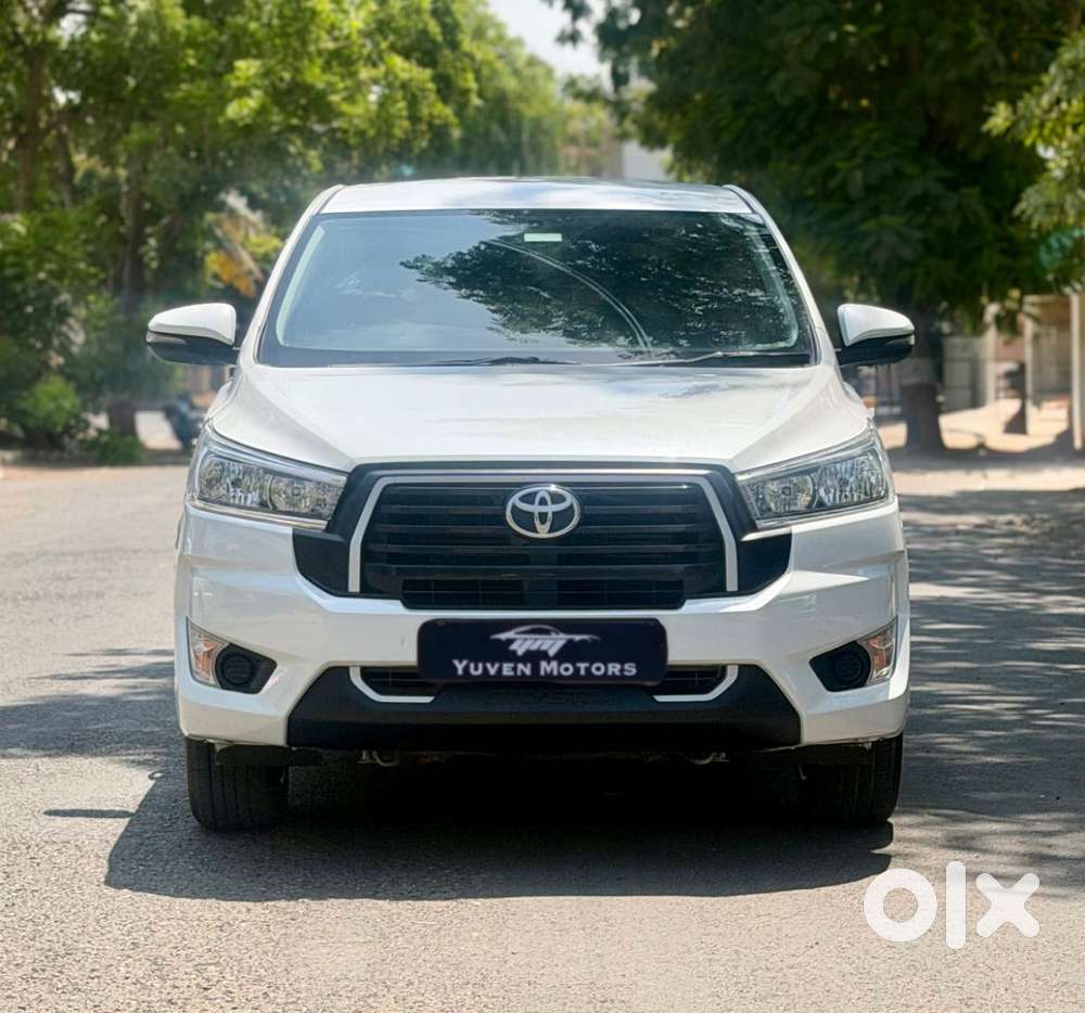 Toyota Innova Crysta [2020-ongoing] 2.4 Gx 8 Str, 2023, Diesel