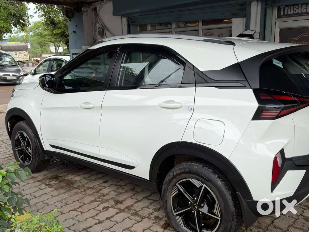 Tata Nexon Fearless Plus (ps) 1.2 Icng 6mt Red Dark Edition, 2026, C..