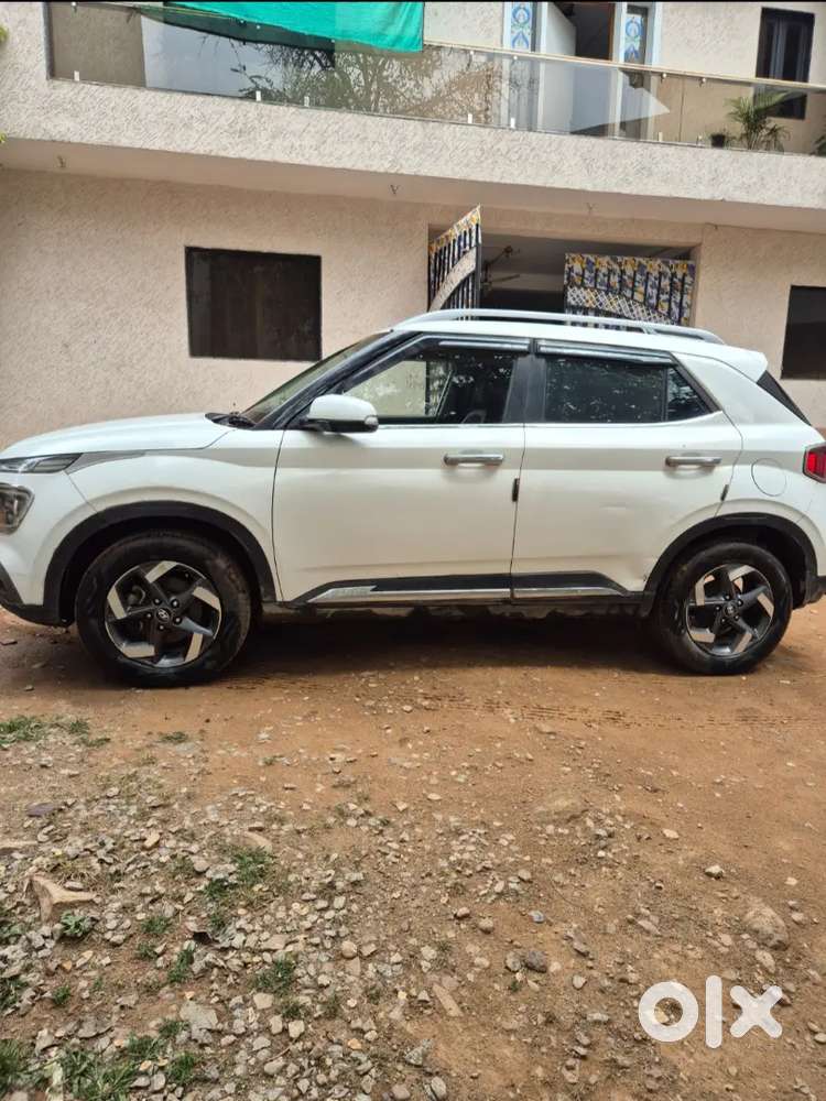 Hyundai Venue 2021 Diesel 100000 Km Driven