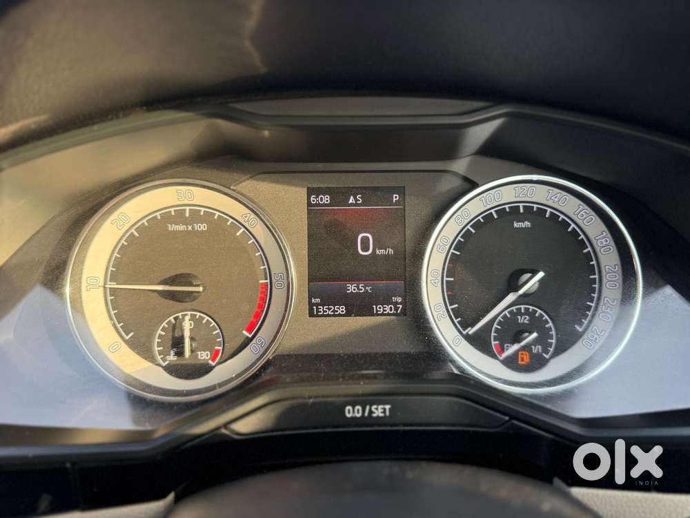 Skoda Superb L&k 2.0 Tdi At, 2019, Diesel