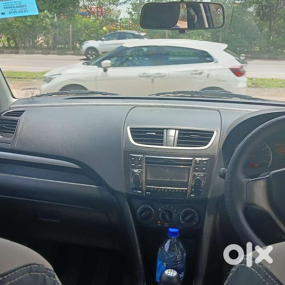 Maruti Suzuki Swift Vxi 1.2 Abs Bs-iv, 2016, Petrol