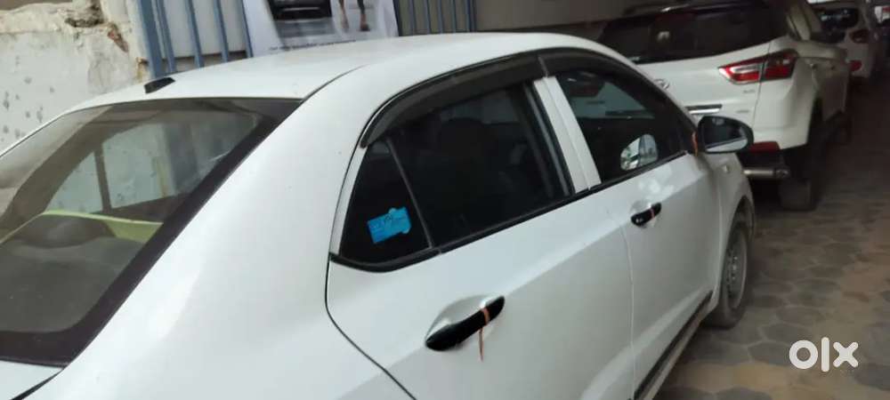 Hyundai Xcent 2022 Petrol 144000 Km Driven