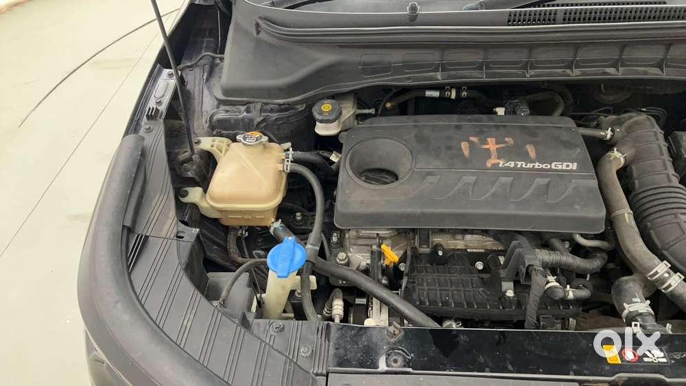 Kia Carens 1.4 Luxury Plus Dct 7 Str, 2022, Petrol