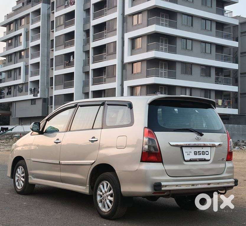 Toyota Innova 2009-2011 2.5 E 8 Str, 2012, Diesel