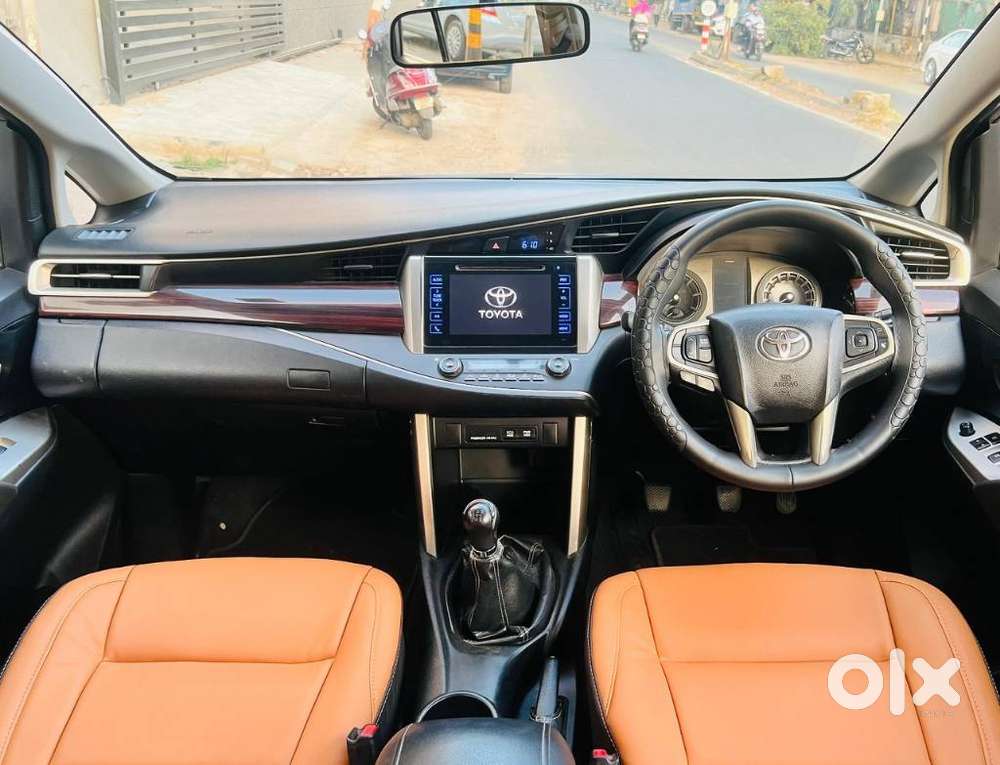 Toyota Innova Crysta 2.4 V 7 Str, 2016, Diesel