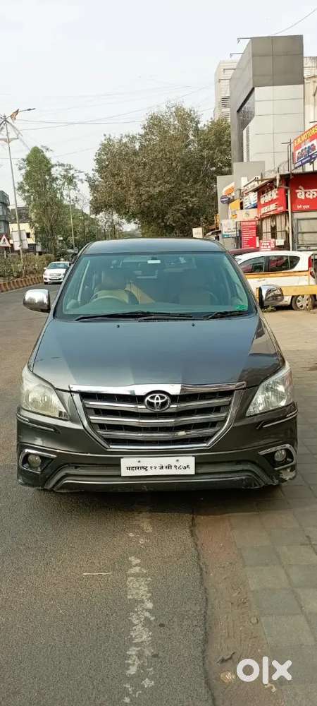 Toyota Innova 2012