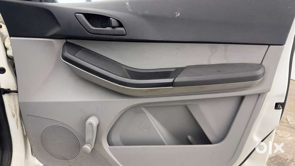Tata Tiago Xe, 2024, Petrol