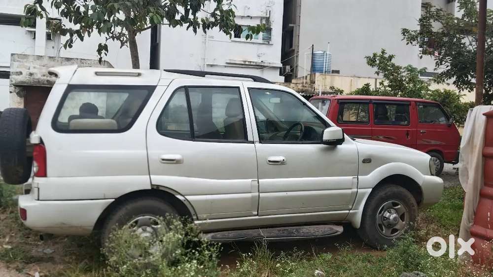 Tata Safari 2009 Petrol 130000 Km Driven