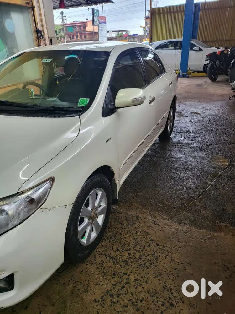 Toyota Corolla Altis 2010 Petrol