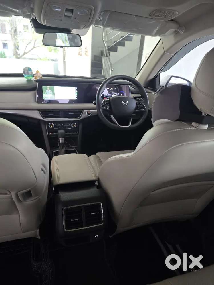 Mahindra Xuv700 Ax7 L 2024 Diesel Luxury