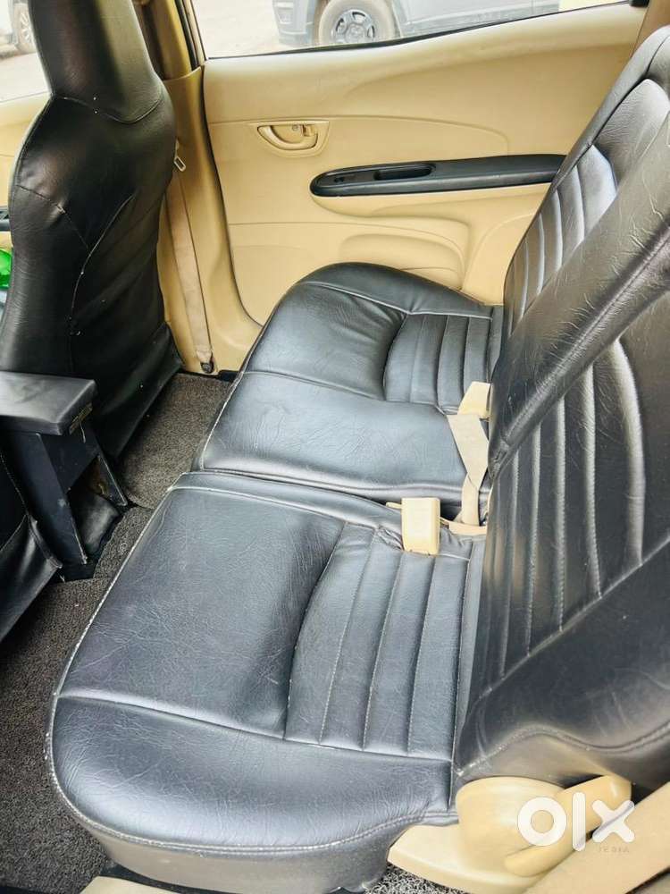 7 Seater Car With Well Maintained