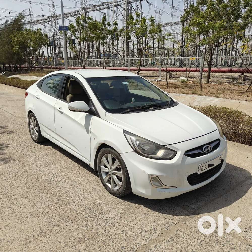 2011 Hyundai Verna, White