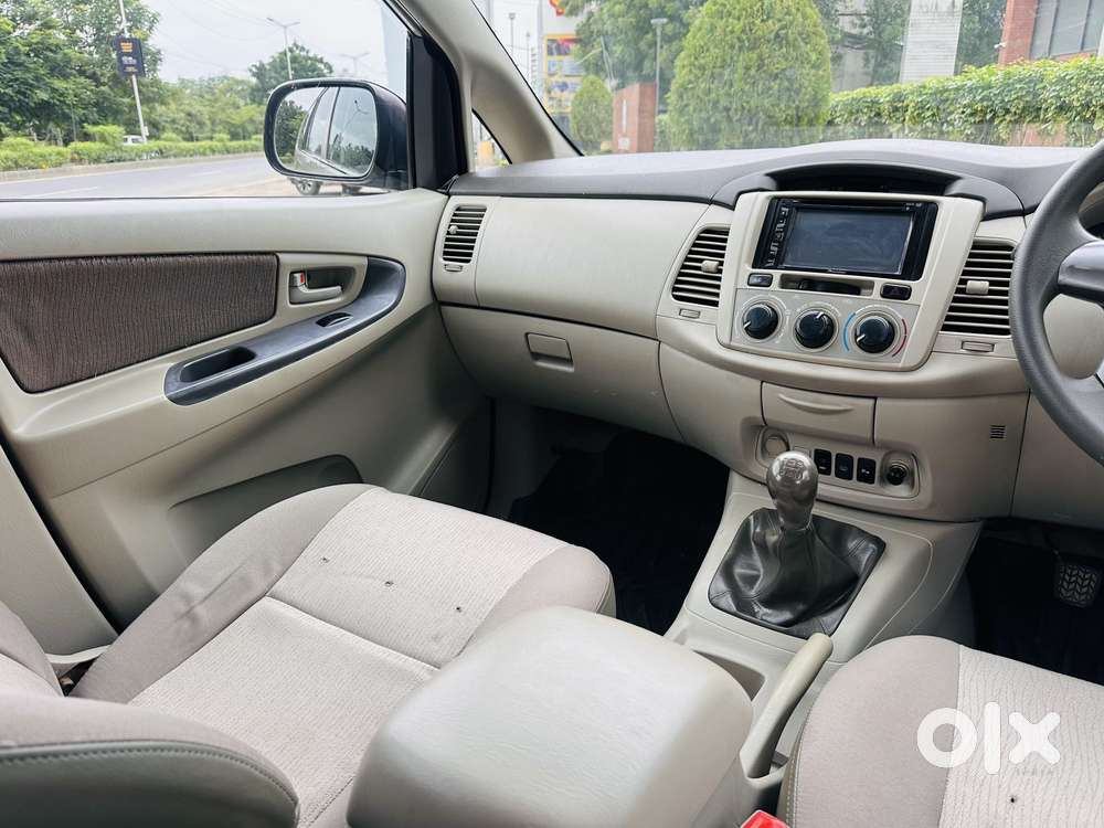 Toyota Innova 2.5 Gx 8 Str Bs-iii, 2015, Diesel