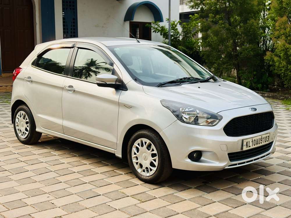 Ford Figo 1.2p Trend Mt, 2015, Petrol