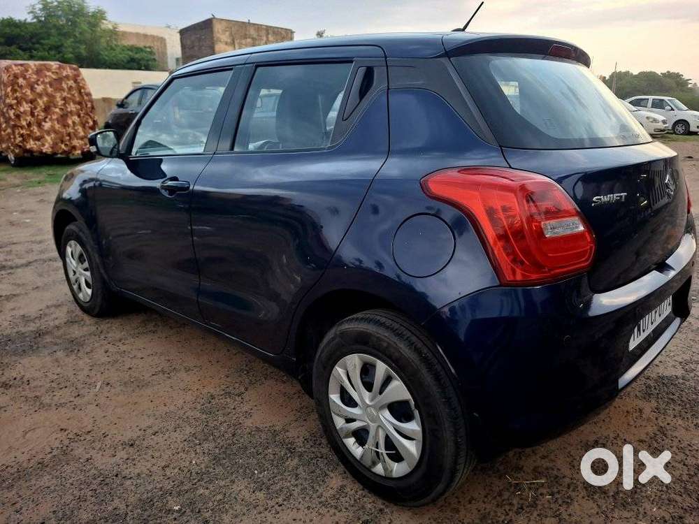 Maruti Suzuki Swift Vxi + Manual, 2018, Petrol