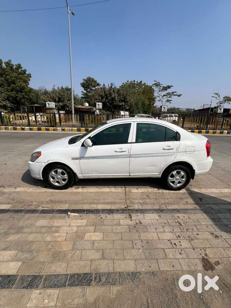 Hyundai Verna 2010 Diesel 200000 Km Driven