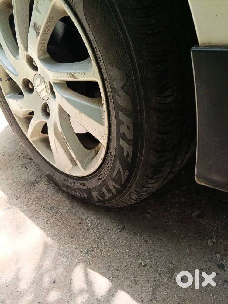 Maruti Suzuki Swift Zxi, 2012, Petrol