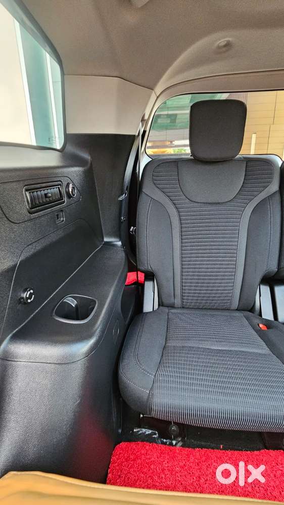 Mahindra Xuv700 2.2 Ax 7 Diesel At Str, 2025, Diesel