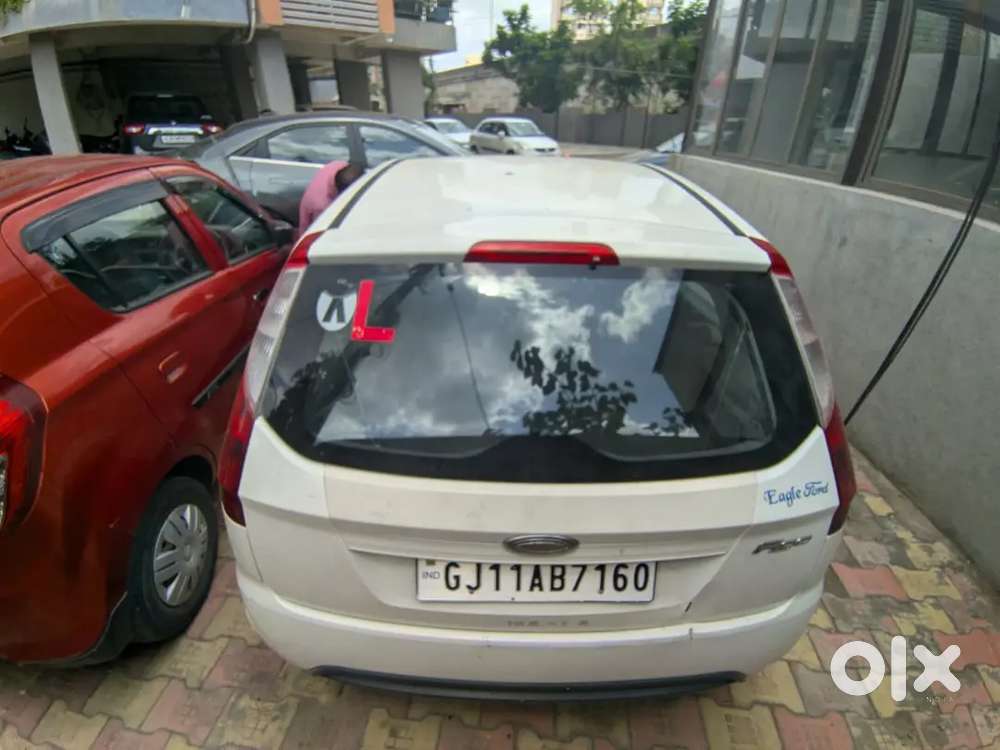 Ford Figo 2010 Petrol 118000 Km Driven