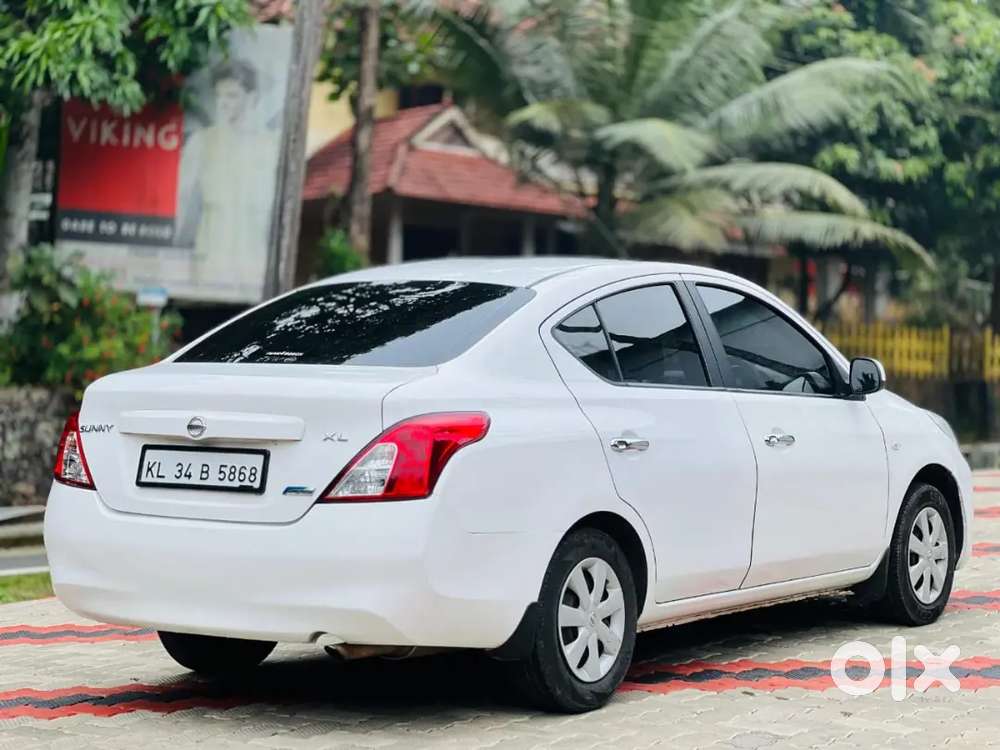 Nissan Sunny 1.5 Xl 2012