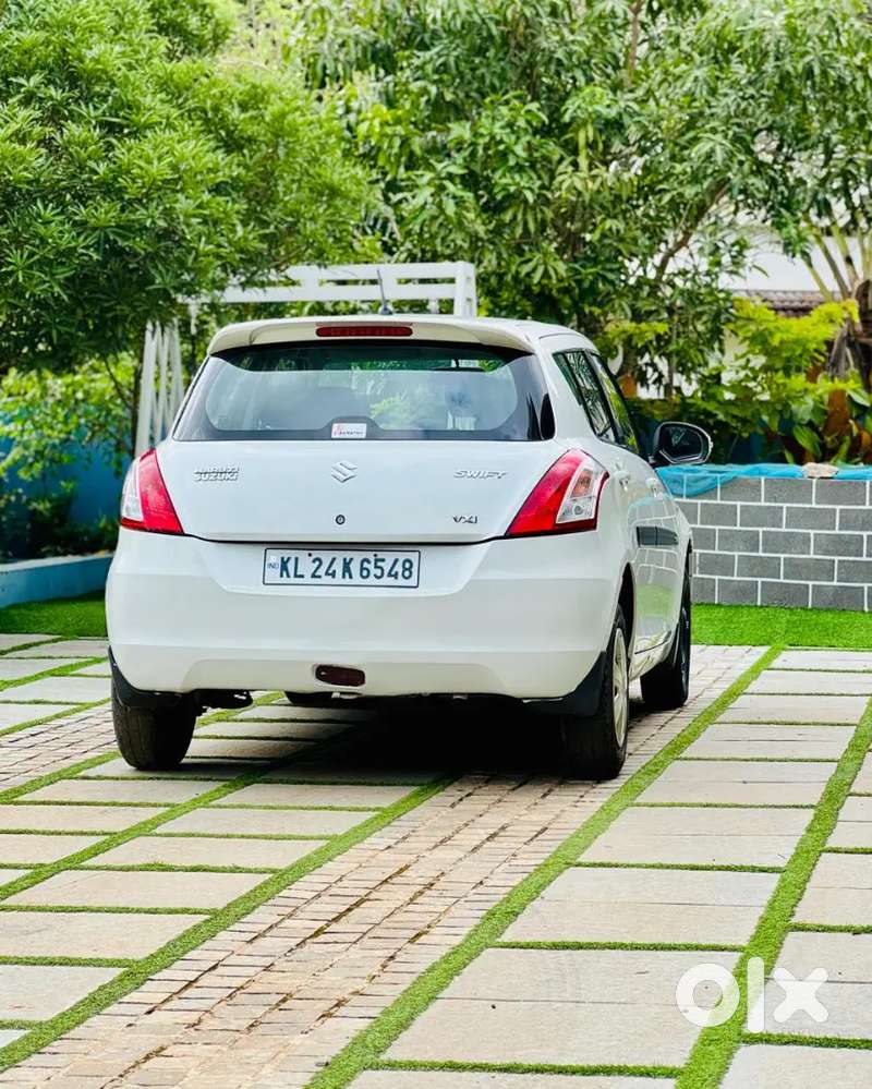 Maruti Suzuki Swift Vxi 2015