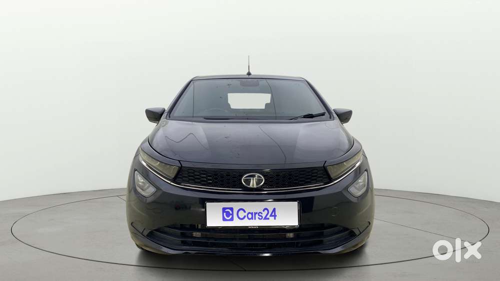 Tata Altroz 1.2 Xza Plus Dark Edition Dct, 2022, Petrol