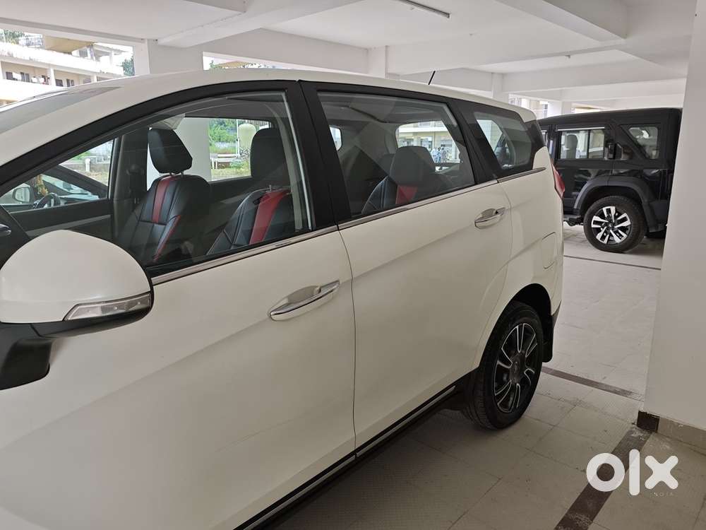 Mahindra Marazzo M6 Plus Diesel Good Condition