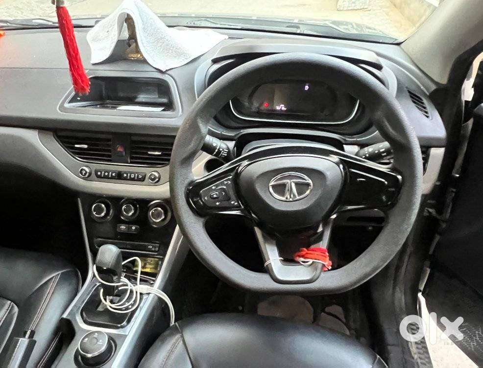 Tata Nexon 1.2 Revotron Xma Amt (s), 2021, Cng & Hybrids
