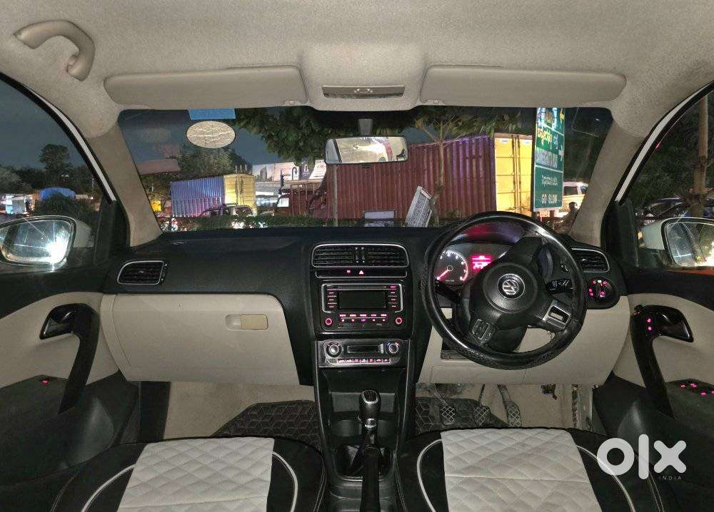 Volkswagen Polo Sr Petrol 1.2l, 2014, Petrol