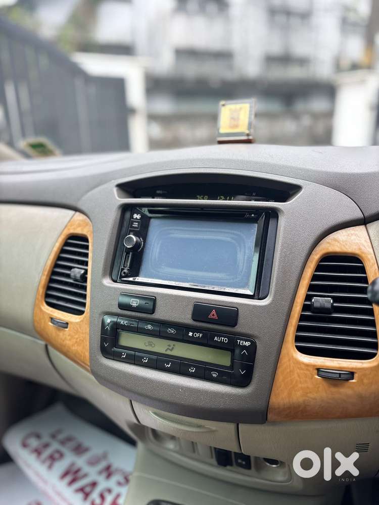 Toyota Innova 2.5 V 7 Str, 2011, Diesel