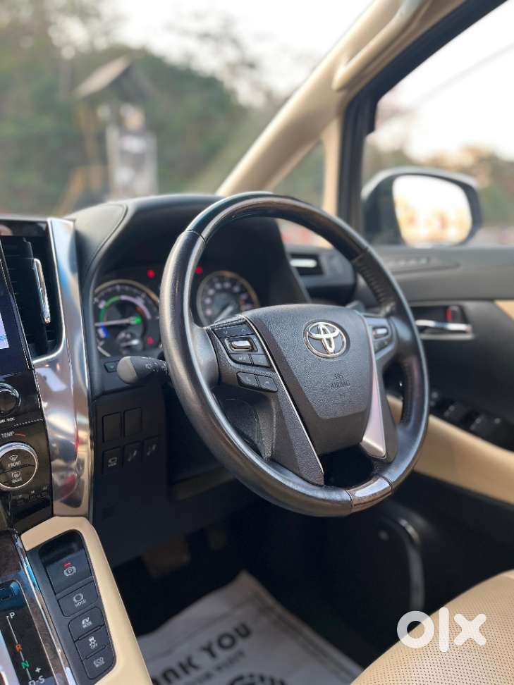 Toyota Vellfire Vip – Executive Lounge, 2023, Petrol