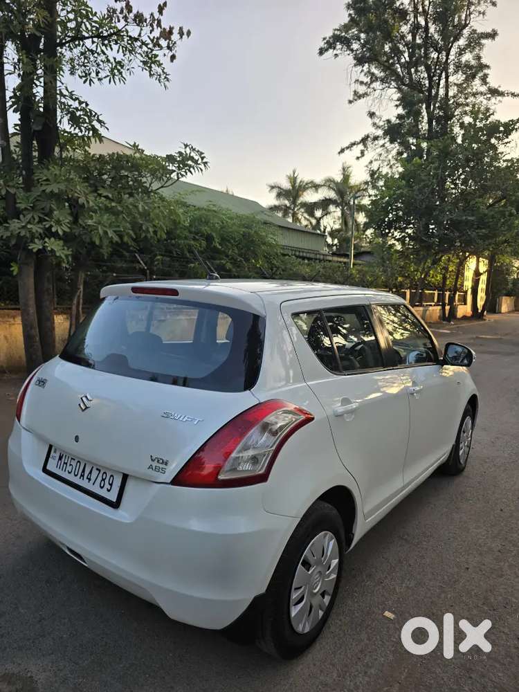Maruti Suzuki Swift 2015 Diesel 105000 Km Driven