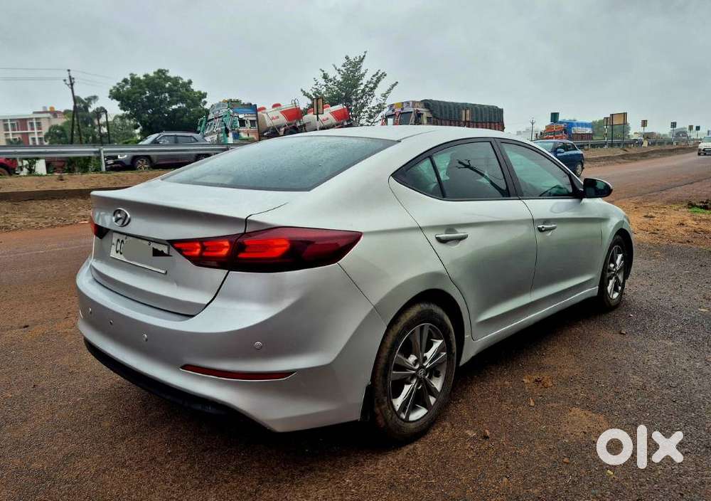 Hyundai Elantra Facelift, 2018, Diesel