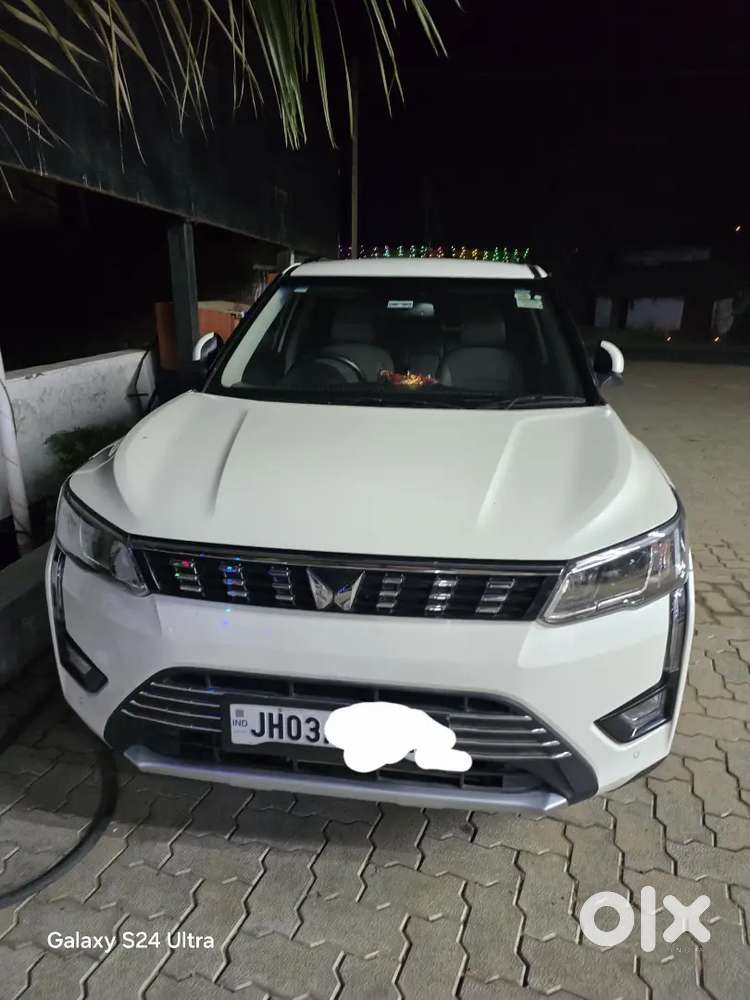 Mahindra Xuv300 2023 Diesel Well Maintained