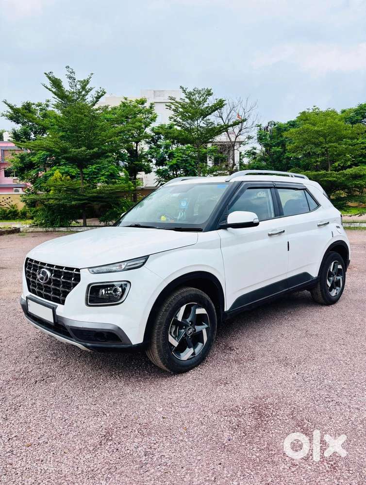 Hyundai Venue 2019 Petrol Well Maintained