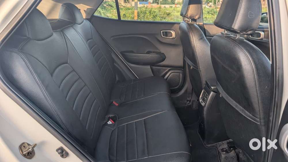 Hyundai Venue S (o) 1.2 Petrol Knight Edition, 2021, Cng & Hybrids