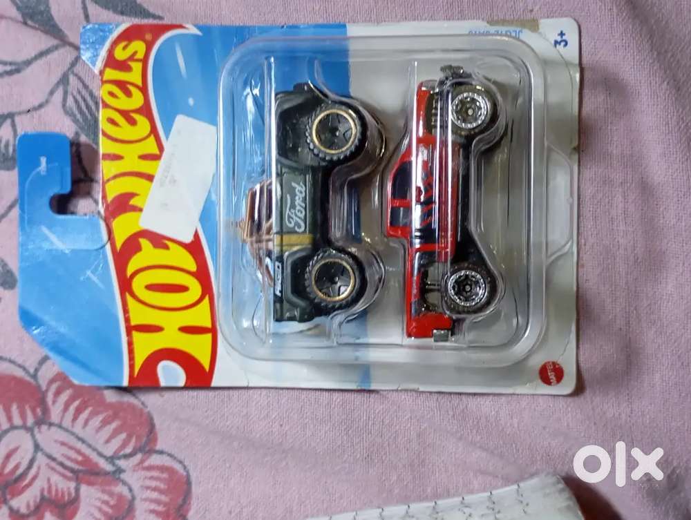 Hot wheels pack of 2 below the market value.