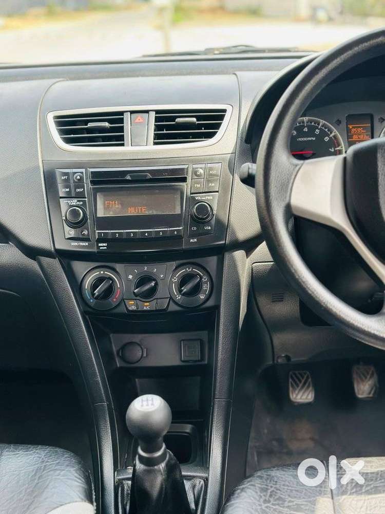 Maruti Suzuki Swift Vxi + Manual, 2015, Petrol