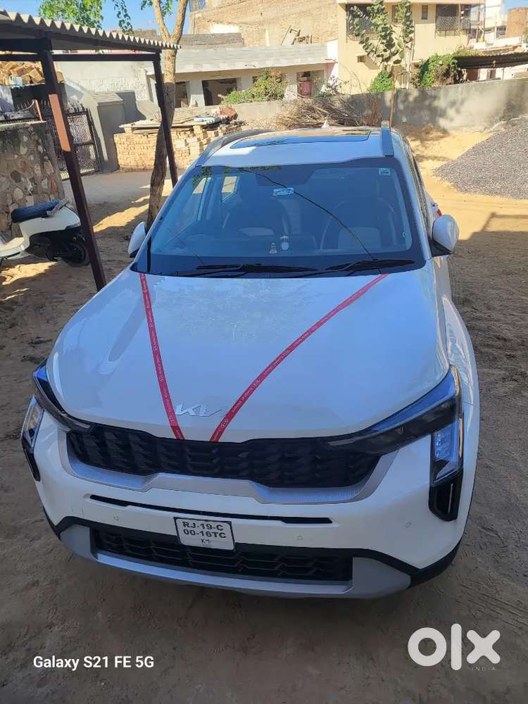 Kia Sonet 1.2 Htk  O 2025 Model White Colour