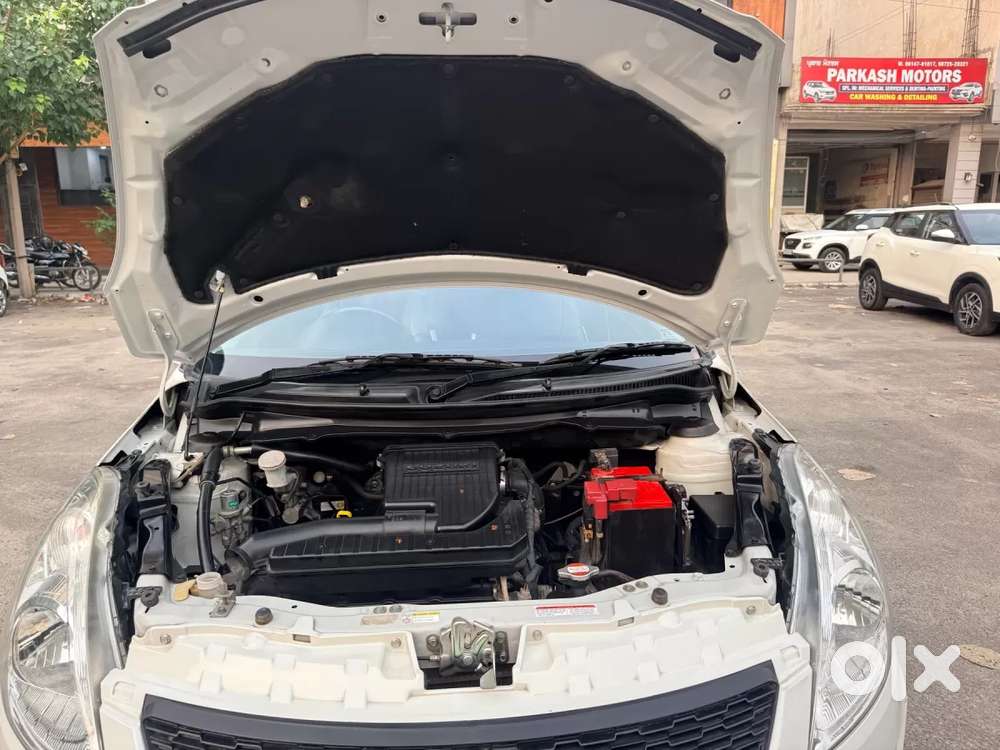Maruti Suzuki Swift Vxi, 2015, Petrol