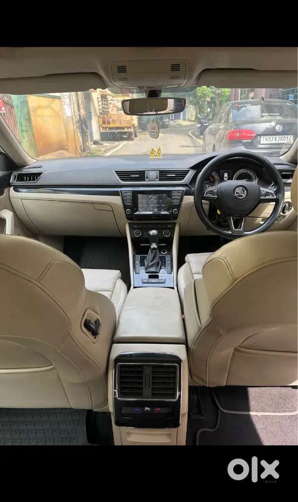 Skoda Superb 2016 Petrol Well Maintained