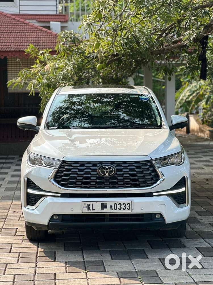 Toyota Innova Hycross 2.0 Zx (o) Hybrid 7 Str, 2024, Petrol