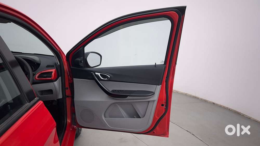 Tata Tiago Xza Plus Dual Tone, 2020, Petrol