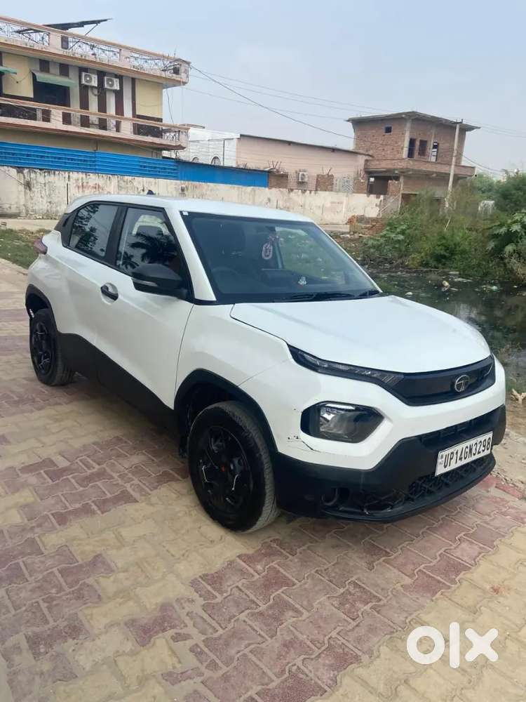 Tata Punch Pure Mt Petrol 2025