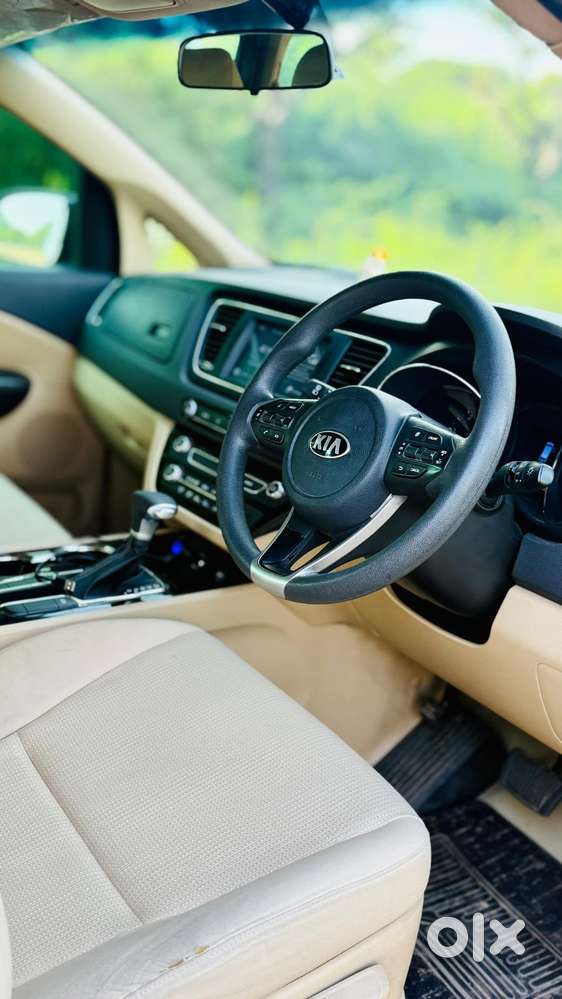 Kia Carnival Premium, 2020, Diesel