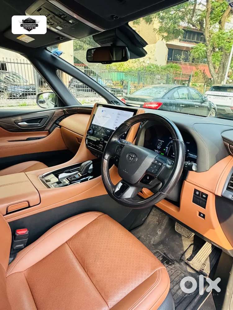 Toyota Vellfire Vip – Executive Lounge, 2024, Petrol