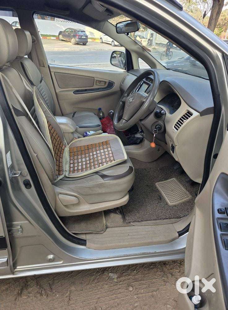 Toyota Innova 2.5 G (diesel) 7 Seater, 2009, Diesel
