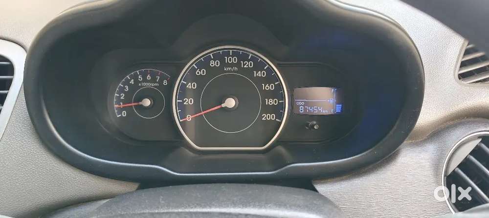 Hyundai I10 2011 Cng & Hybrids Well Maintained