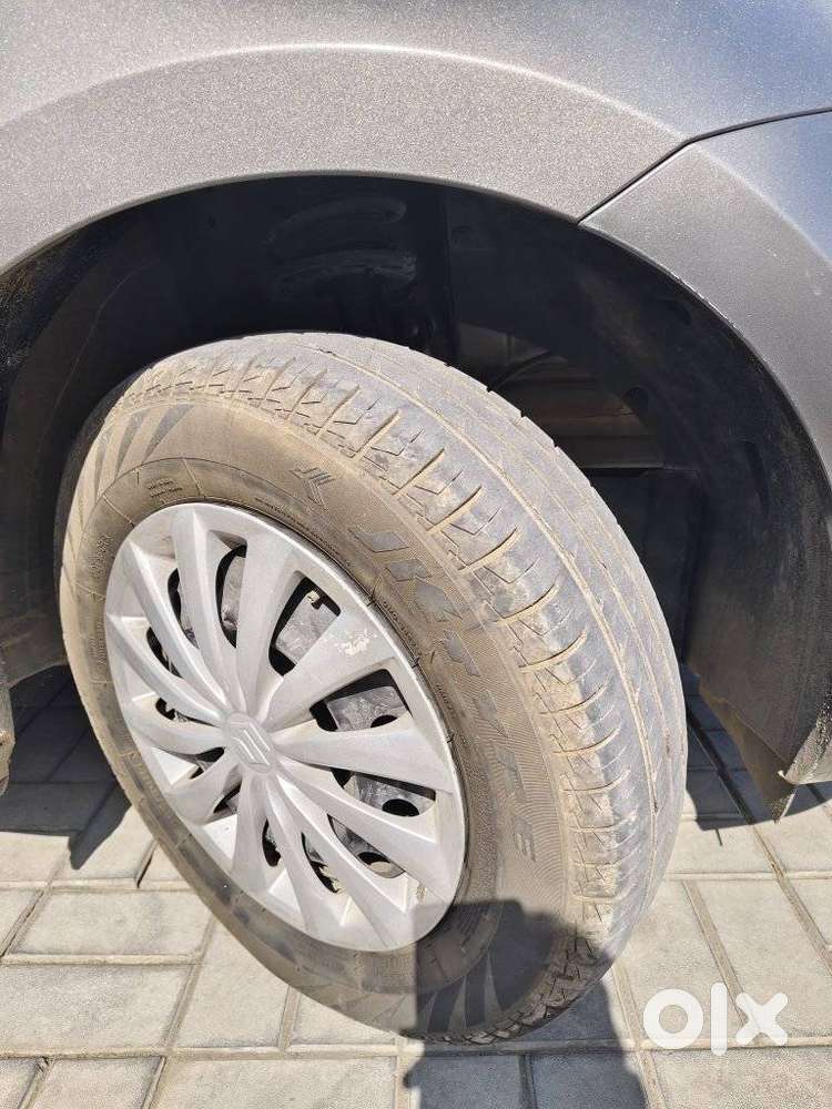 Maruti Suzuki Dzire 1.2 Vxi, 2023, Petrol